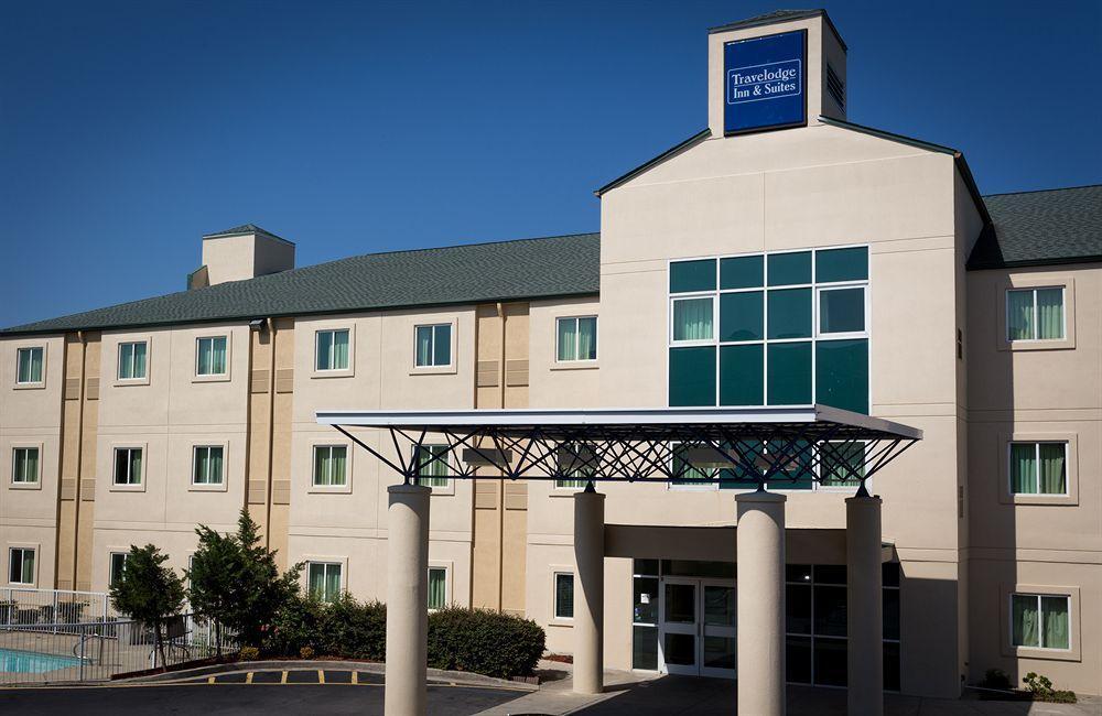 Days Inn & Suites By Wyndham Augusta Near Fort Eisenhower Exterior photo
